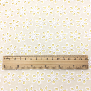 Tessuto da Tappezzeria CRF0576 Personalizzato a Prezzo all'Ingrosso in <span class=keywords><strong>Pizzo</strong></span> Ricamato a Rete con Occhielli <span class=keywords><strong>e</strong></span> Fiori Piccoli di Cotone <span class=keywords><strong>e</strong></span> <span class=keywords><strong>Lino</strong></span> 100% - Product Image 4