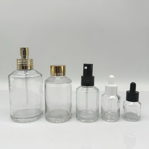 Elegante Botella de Vidrio de 15ml 30ml 60ml 100ml 200ml con Diseño de Hombro Oblicuo y Pulverizador de Niebla para Perfumes, Cosméticos y Cuidado de la Piel - Product Image 2