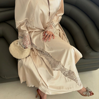 Robe Abaya Musulmane Élégante Personnalisée OEM, Ensemble Assorti Mère-Fille, Robe Longue Islamique Modeste à Manches Longues avec Bordure en Dentelle, Vente en Gros