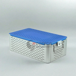 Caja de Esterilización de Instrumentos Quirúrgicos de Acero Inoxidable con Tapa Azul, Operación Manual para Uso en Quirófano - Product Image 2
