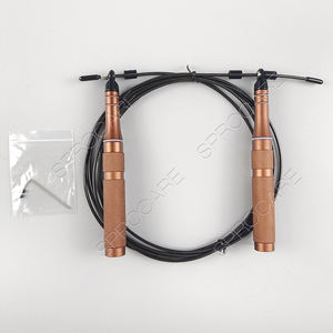 <span class=keywords><strong>Cuerda</strong></span> <span class=keywords><strong>de</strong></span> saltar <span class=keywords><strong>de</strong></span> alambre <span class=keywords><strong>de</strong></span> acero con rodamiento <span class=keywords><strong>de</strong></span> bolas <span class=keywords><strong>de</strong></span> alta velocidad con nuevos mangos <span class=keywords><strong>de</strong></span> aluminio Durable ajustable y sin enredos para Fitness y ejercicio - Product Image 4