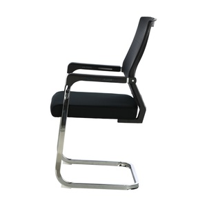 Sedia da ufficio ergonomica di alta qualità 2026 con design a fiocco, gambe in metallo, schienale in rete e braccioli in plastica - Product Image 3