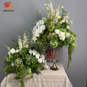 Suave alta calidad nueva tendencia 5D mullido gran flor verde bola verde Swag flor centro de mesa para mesa de fiesta - Product Image 1