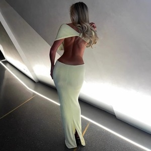 Abito da donna monospalla sexy e alla moda, slim fit, con dettagli cut-out, nuova collezione estiva 2026 - Vendita all'ingrosso per boutique - Product Image 4