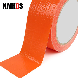 Rouleau de ruban adhésif pour façade auto-adhésif pour scellement de fissures de murs en béton et application de stuc Fournisseur de matériaux de construction - Product Image 1