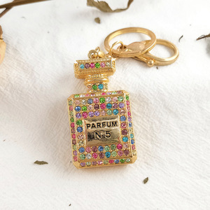 Strass Lucidi N ° 5 Portachiavi con Bottiglia di Profumo, Lussuoso Portachiavi con Diamanti per Borsa - Product Image 4