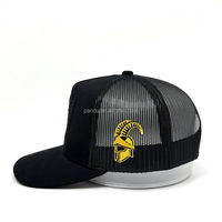 Casquette Trucker en Coton Noir Uni avec Maille, Logo Double Aigle en Relief Ton sur Ton Personnalisé, Réglable avec Fermeture Snapback