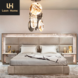 Juego de muebles de dormitorio personalizado, villa premium, cama doble tapizada de último diseño, tamaño king - Product Image 1