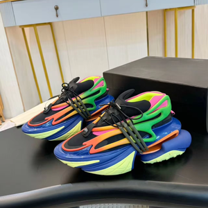 Luxurious design trend sports shoes of high quality for men. One-piece stylish trend basketball and skateboard <b>training</b> shoes. - Product Image 1