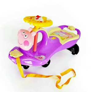 Cadre en plastique en forme de coquille d'arachide mignonne bébé balançoire voiture enfant en bas âge poussette avec fonction de torsion de musique pour les jeunes enfants - Product Image 6