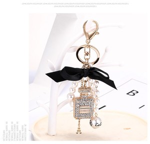 Móc Chìa Khóa Ngọc Trai Thủ Công Móc Chìa Khóa Pha Lê Chai Nước Hoa Sang Trọng Bằng Hợp Kim Móc Khóa Kim Cương Giả Làm Quà Tặng - Product Image 5