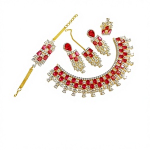 Juego de Joyería de Lujo Clásico Chapado en Oro con Pedrería Roja, Collar y Aretes para Mujer, Novias, Bodas, Fiestas y Eventos Nocturnos - Product Image 1