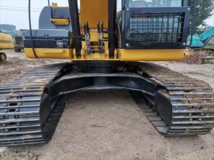 Excavatrice sur chenilles Cat 320D d'occasion, 20 tonnes, équipement de construction à bas prix à vendre - Product Image 5