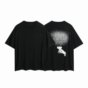Camiseta Negra Oversize Unisex para Dropshipping con Estampado 'Champagne Toast', Estilo Casual Urbano, Manga Corta, Logo Frontal, 100% Algodón - Product Image 1
