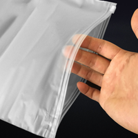 Pochette à fermeture éclair givrée personnalisée pour T-shirts, vêtements de sport, maillots de bain, sacs de rangement transparents en plastique pour vêtements