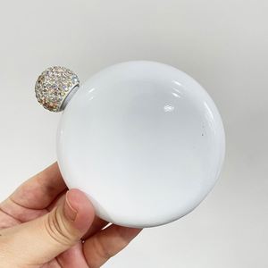 Flacon à liqueur rond unique de 5 oz vierge pour sublimation, idéal pour les cadeaux de mariage, les cadeaux pour hommes et les fêtes de Noël - Product Image 3