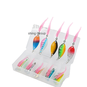 Requin écrémé 10 poulet voleur groupe <span class=keywords><strong>de</strong></span> pêche Double couleur Luya cheval bouche paillettes aiguille queue appât souple en plastique métal cuillère - Product Image 1