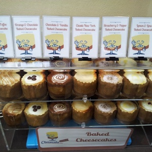 ขาตั้งเค้กอะคริลิคใสแบบกำหนดเองสำหรับขายส่ง ชั้นวางเค้ก 3 ชั้น สำหรับช็อกโกแลต เบเกอรี่ ชีสเค้ก คัพเค้ก ยี่ห้อ Yageli รุ่น YGL-OR-036 - Product Image 2