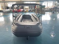 Bateau pneumatique à propulsion par jet 4,7 m pour 8 personnes avec auvent pliable, support de canne à pêche, ancre de proépaulement et rouleau pour la pêche sportive, fabriqué en Chine, logo personnalisé