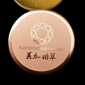 Badge en métal en acier inoxydable de luxe plaqué or 24 carats imprimé UV personnalisé, gravé au laser, motifs gravés, publicité JINFUJIA - Product Image 1