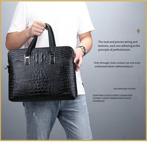 Maletín de Negocios para Hombre con Patrón de Cocodrilo, Bolso de Hombro de Moda para Hombre, Bolso Mensajero para Portátil - Product Image 1