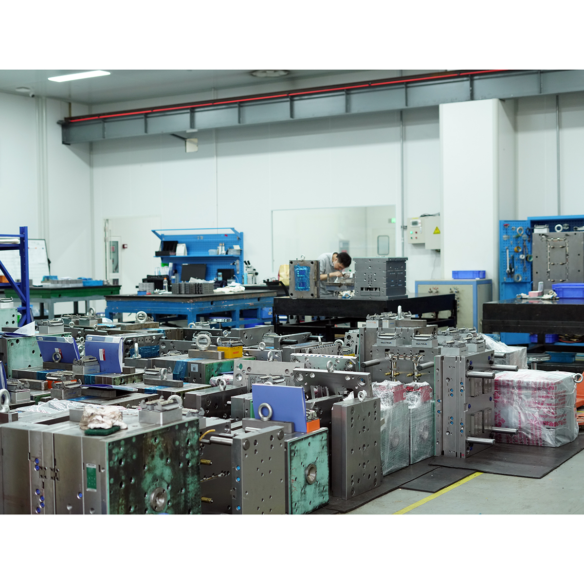 Завод по литью под давлением Пластиковая форма из 96 глубоких скважин PCR Plate Mold