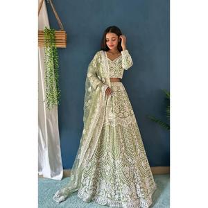 Filet lourd Lehenga Choli de qualité supérieure avec un design pur Bitts Pearl parfait pour les événements du festival et les vêtements traditionnels - Product Image 2