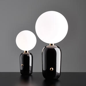 Nueva llegada estilo europeo pequeña lámpara de escritorio estudio mesita de noche comedor LED bola de cristal lámpara de mesa - Product Image 5