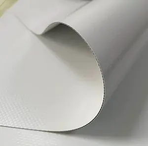 NCF 1000x1000D,23x23,680gsm PVC Enduit Polyester Tissu Matière première avec Protection UV pour les Tentes à Hangzhou
