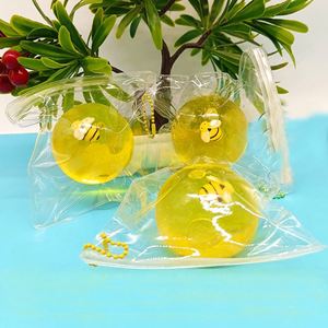 Jouet anti-stress souple en forme de boule de maltose d'abeille, idéal pour les jours chargés, convient aux enfants de 5 à 7 ans et à tous les âges. - Product Image 2