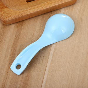 Juego Profesional de 5 Cucharas Medidoras de Plástico en Varios Colores para <span class=keywords><strong>Harina</strong></span> <span class=keywords><strong>y</strong></span> Leche en Polvo, para Repostería - Product Image 4