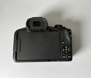 Cámara Digital sin Espejo Ca-non EO-S R50 de Segunda Mano, en Buen Estado de Funcionamiento, Enfoque Automático Rápido, Ideal para Creadores de Contenido - Product Image 4