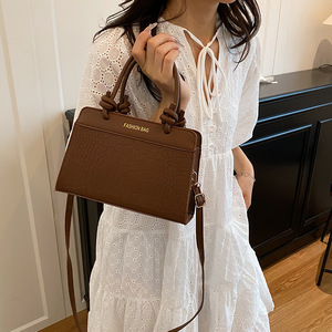 Cross-border High-end PU <b>Small</b> Handbag Frosted Bucket <b>Bag</b> Lady 2025 Winter New Drawstring Single-<b>shoulder</b> Crossbody Letter - Product Image 4