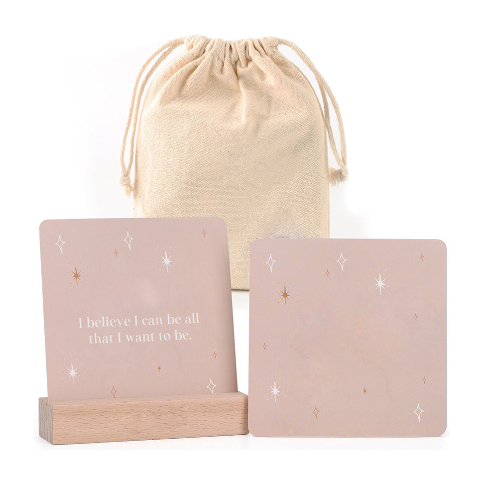 Jeu de cartes avec divers accessoires