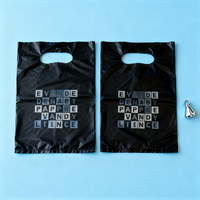 Sacs en plastique PE personnalisés pour vêtements, réutilisables, découpés à la forme, avec poignée longue, impression sérigraphique pour chaussures et vêtements