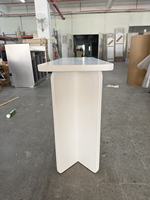 Table de présentation en bois peint durable, couleur blanche, pour boutique de vêtements
