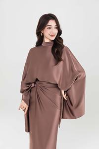 मामूली सुरुचिपूर्ण मुस्लिम महिलाओं 2 टुकड़ा सेट स्लीक आस्तीन कैप टॉप और मैक्सी ड्रेस अनुकूलन योग्य - Product Image 2