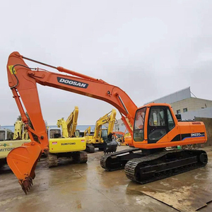 Excavatrice Doosan Dh220lc-7 avec godet de terrassement, 22 tonnes, équipement de construction d'occasion - Product Image 2