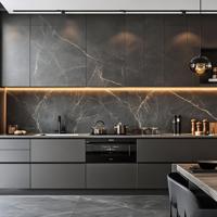 Kabinet Dapur Kayu Solid Modular Modern Kelas Atas dengan Area Kerja di Pulau Dapur, Penyimpanan Dinding Penuh, Backsplash, Keran, dan Laci Geser