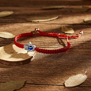 Bracelet ajustable fait main en fil de soie rouge avec breloque main de Fatima et œil <span class=keywords><strong>turc</strong></span> bleu contre le mauvais œil, bijoux pour femme - Product Image 6