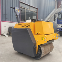 Compacteur routier à double tambour pour asphalte, béton et sols, à conducteur marchant à pied