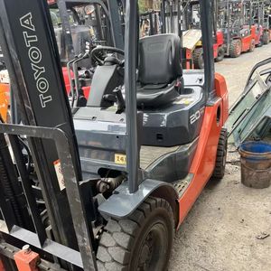 Carrello Elevatore Toyota Usato da 2-3 Tonnellate in Buone Condizioni di Lavoro, Modello Giapponese Toyota FD20 da 2 Tonnellate in Vendita Direttamente dalla Fabbrica - Product Image 4
