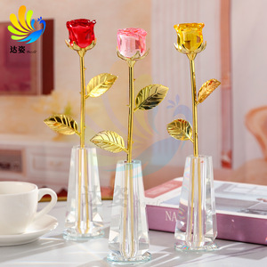 Ornement de rose en cristal rouge, rose, doré, blanc, design moderne, cadeau de saint-valentin pour les couples, les petites amies, les épouses - Product Image 1