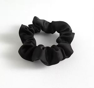 Vente en gros de bandeaux pour cheveux en satin personnalisés, élégants, style Scrunchie, style 'French Girl', luxe léger, 8 cm, pour femmes, accessoires de mariage - Product Image 4