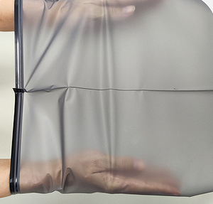 Vente en gros <span class=keywords><strong>sac</strong></span> gris translucide à fermeture éclair <span class=keywords><strong>sac</strong></span> à zip-lock givré en plastique imprimé de logo personnalisé pour l'emballage de vêtement - Product Image 6