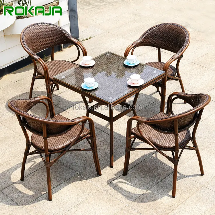 Açık PE Rattan masa ve sandalye seti bahçe eğlence su geçirmez hintkamışı mobilya seti Villa veranda yemek masası ve sandalyeler