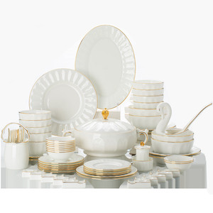 Vajilla de Lujo 72 Piezas de Porcelana Fina con Borde Dorado, Estilo Nórdico Europeo, Platos de Cerámica Blanca para Regalo - Product Image 3