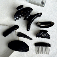 Pince à cheveux texturée personnalisable en similicuir noir et acétate, accessoire de luxe léger pour femme