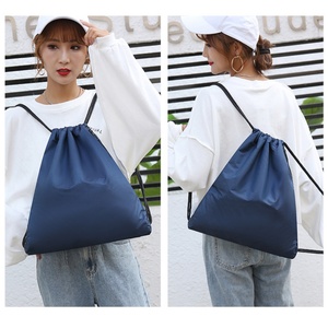 Sac à dos pliable en polyester imperméable avec cordon de serrage, idéal pour le sport, la gym et les activités de plein air – Sac à cordon tendance et décontracté - Product Image 3