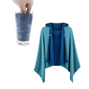 Cape à capuche bleue surdimensionnée hautement absorbante pour la protection contre le soleil et le refroidissement - Product Image 1